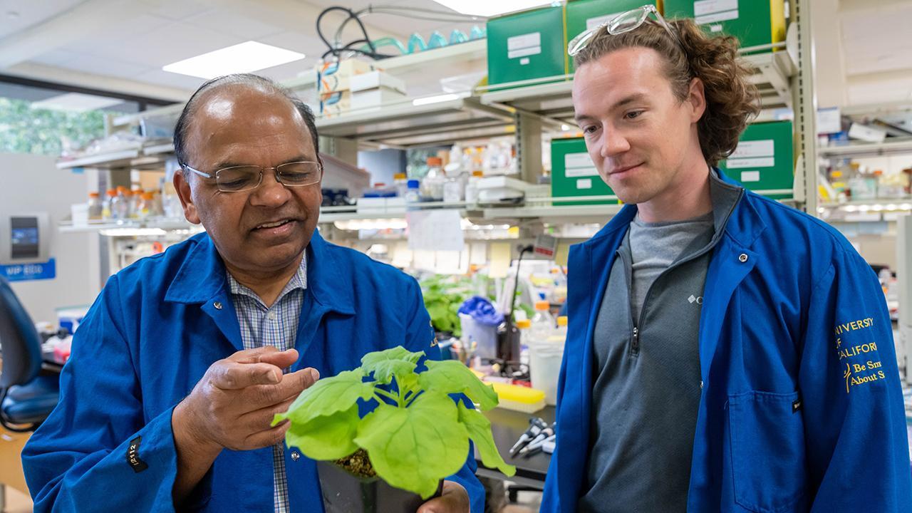 Prof Dinesh with student Nathan